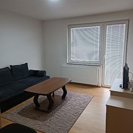 2Bdr Apt With Balcony With View- Free Parking Hotel Sarajevo Buitenkant foto