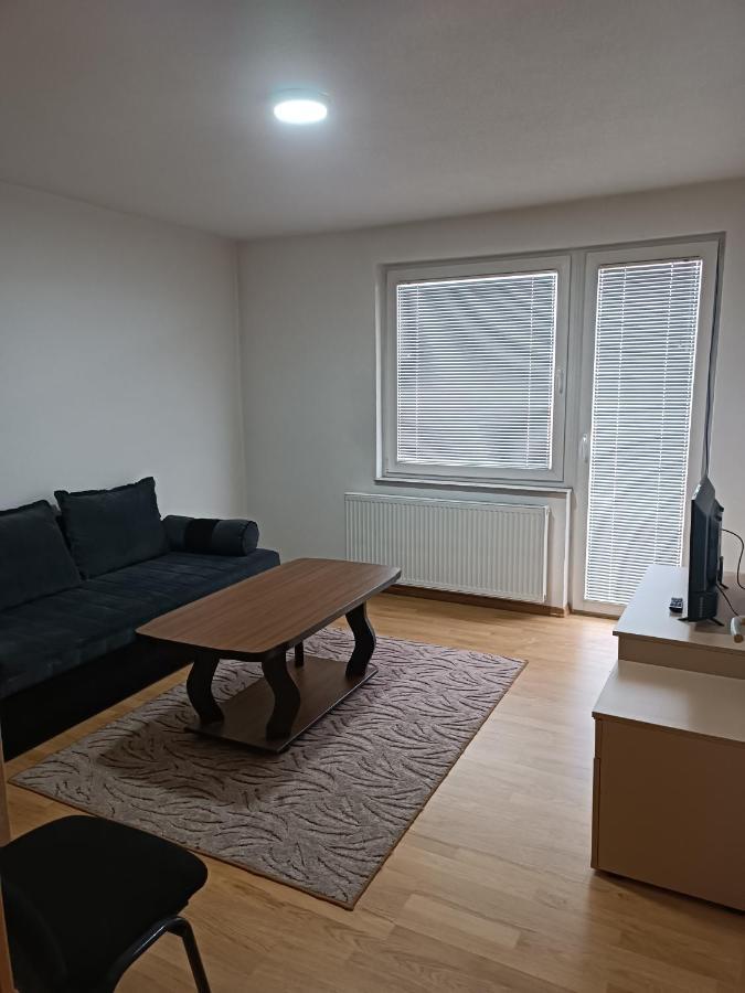 2Bdr Apt With Balcony With View- Free Parking Hotel Sarajevo Buitenkant foto