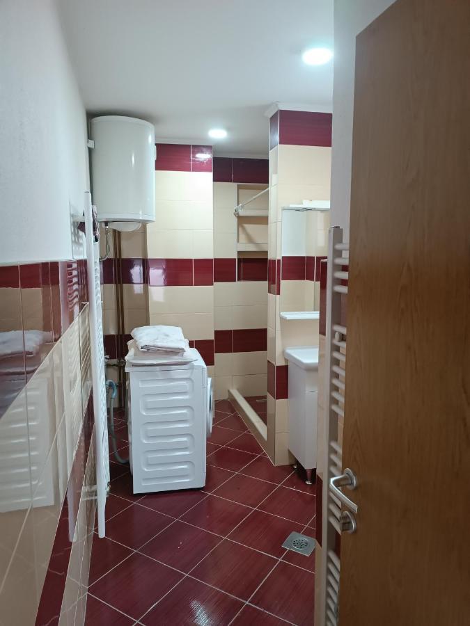 2Bdr Apt With Balcony With View- Free Parking Hotel Sarajevo Buitenkant foto