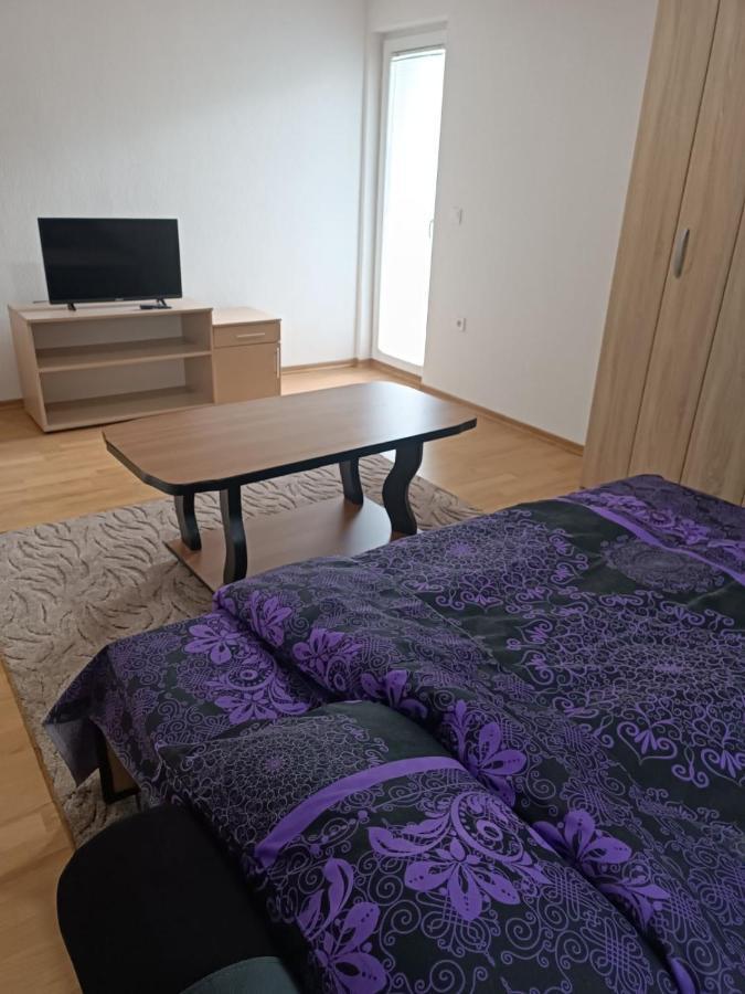 2Bdr Apt With Balcony With View- Free Parking Hotel Sarajevo Buitenkant foto