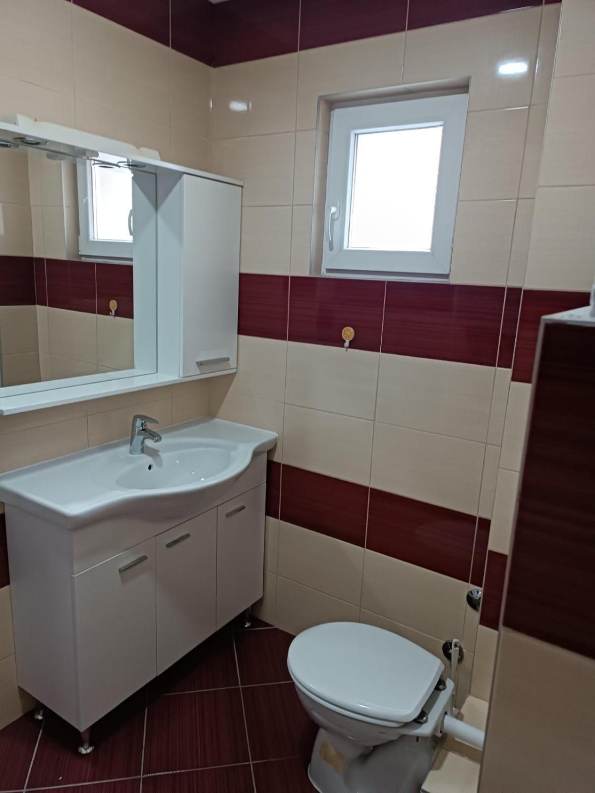 2Bdr Apt With Balcony With View- Free Parking Hotel Sarajevo Buitenkant foto